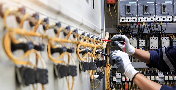 Professional Electrician technician working in Florala, AL